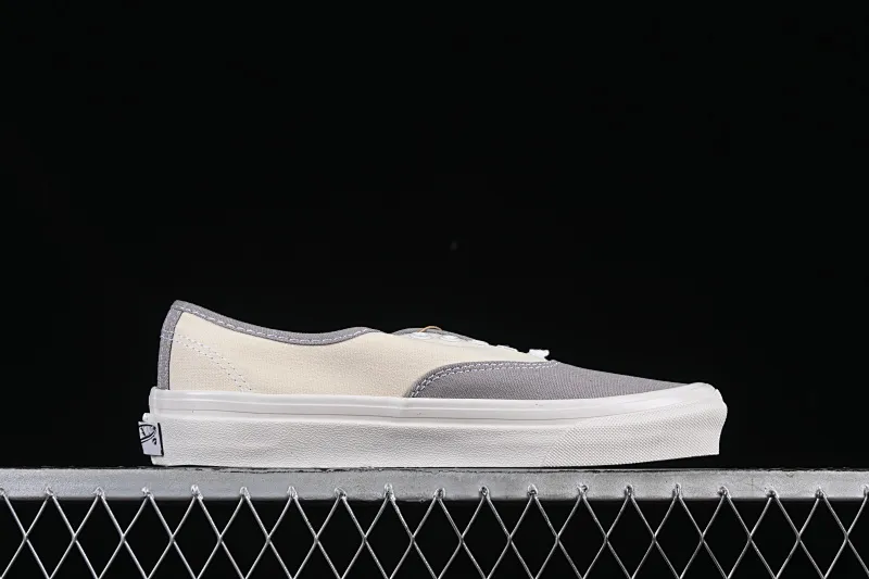 All categories Vans Vans series Vans Low Vans low-top Vans Authentic Reissue 44 Vans official high-end branch low-top casual sneakers VN000CQAKAQ